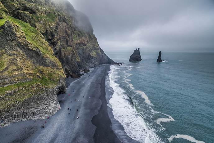 Reynisfjara黑沙滩和雷尼斯德兰格海蚀岩群 Reynisfjara 海岸