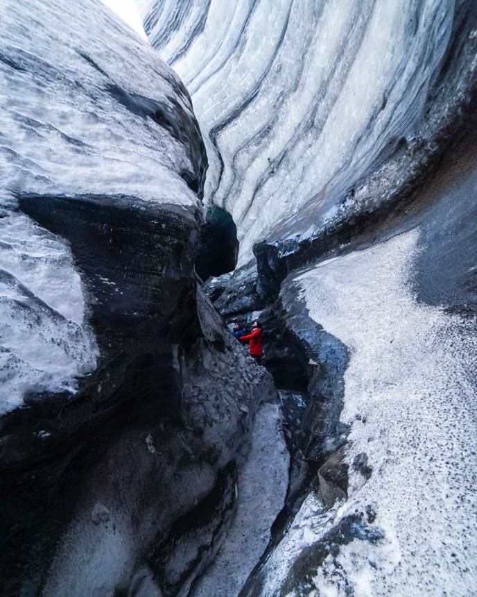 米尔达斯冰川卡特拉火山冰洞