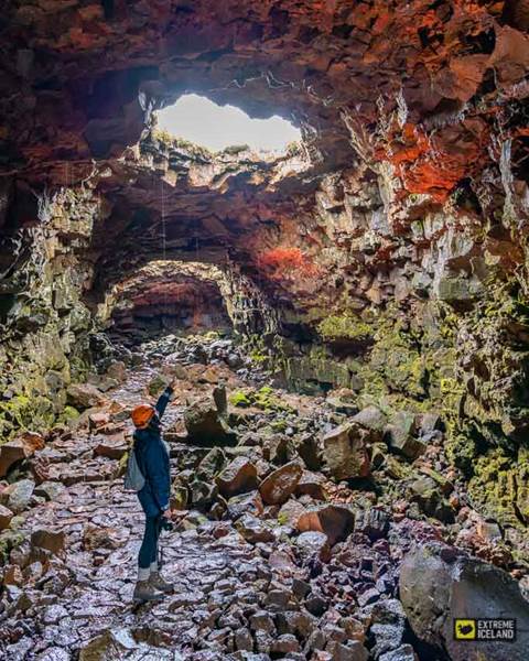 Raufarholshellir岩洞入口