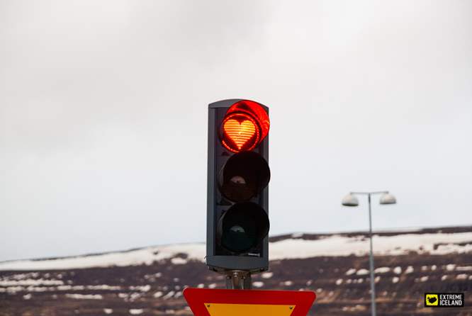冰岛爱心交通灯