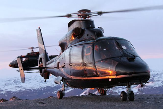 火山和冰川 - 直升机团