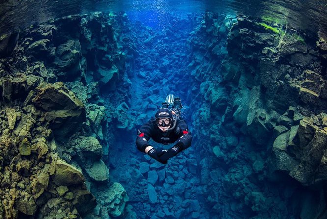 史费拉裂缝深潜日发团 - 辛格维利尔国家公园