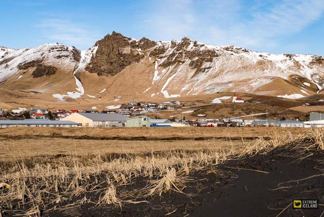 冰岛南岸维克镇冬景色