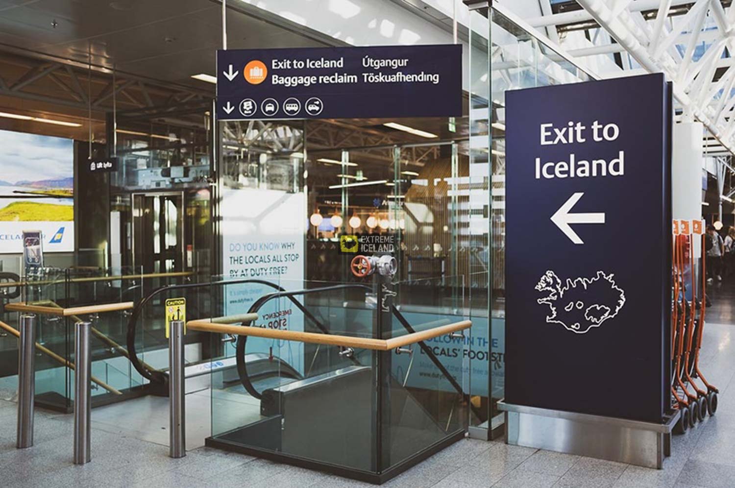 冰岛凯夫拉维克国际机场入境指示