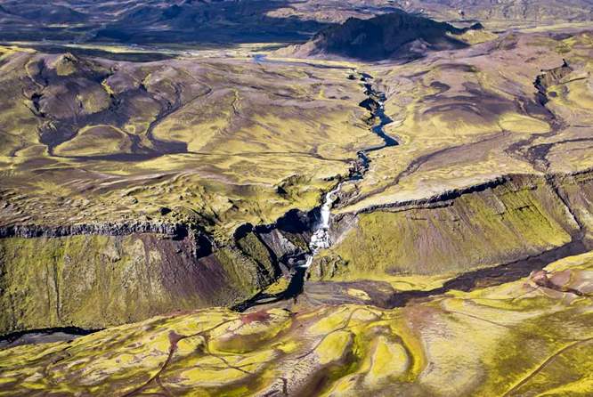 冰岛南部最大火山裂谷