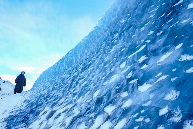蓝色的索尔黑马冰川冰川徒步